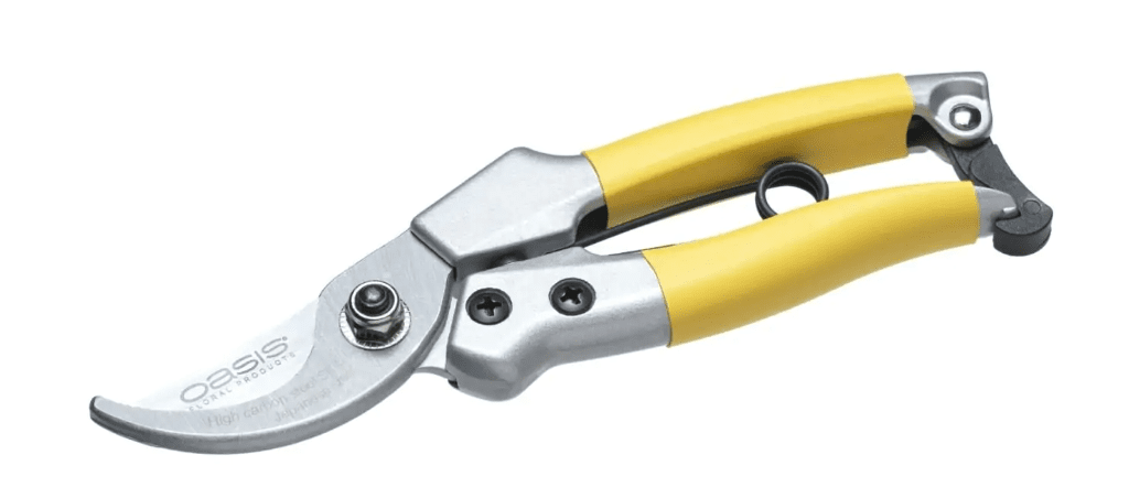 Hand secateurs