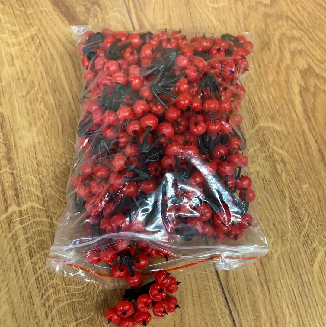 3cm Red Berry Cluster x 100 pieces